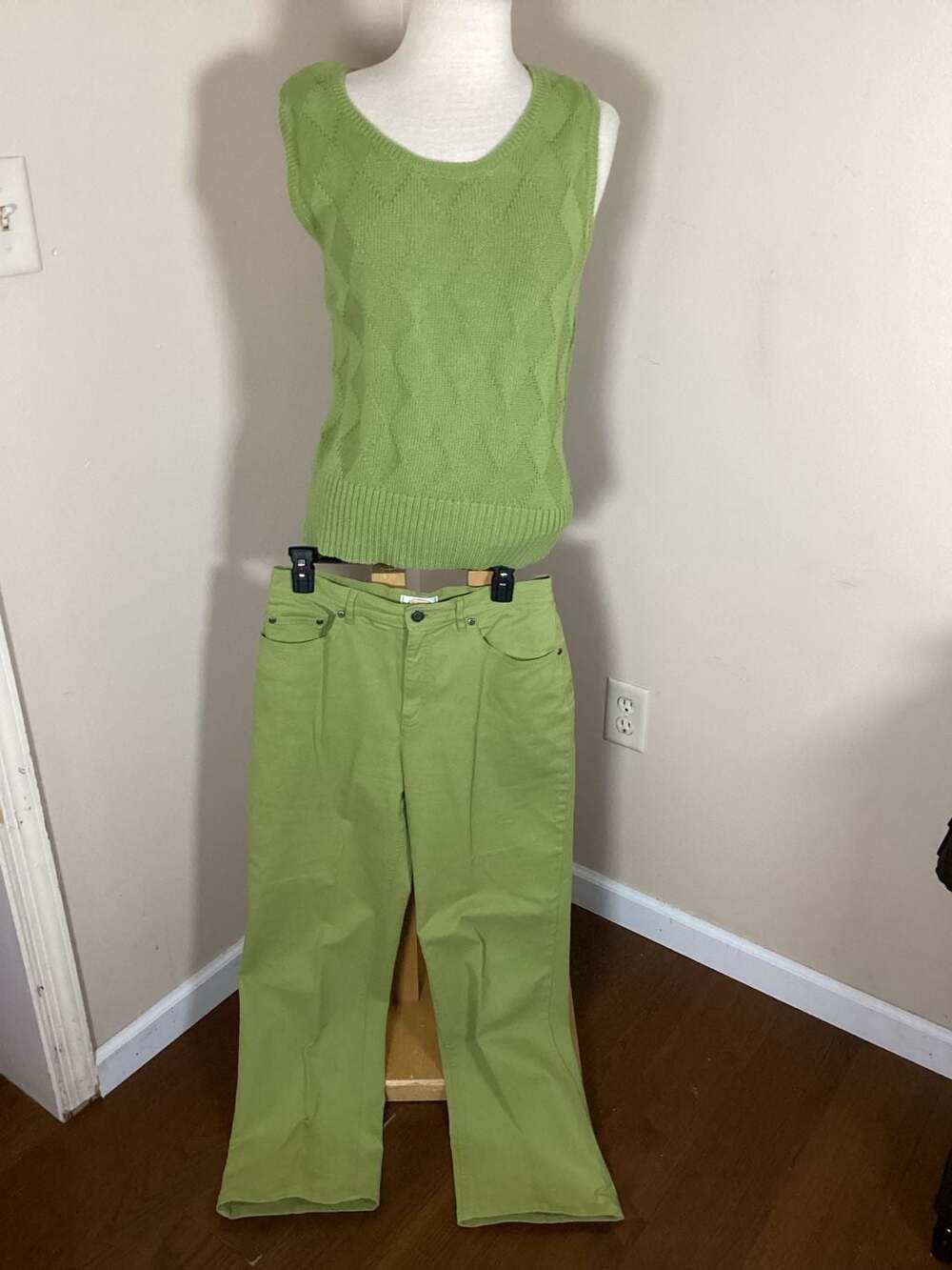 Talbots Lime Green Mercerized Cotton Diamond Knit Sweater Vest and Petite Stretc
